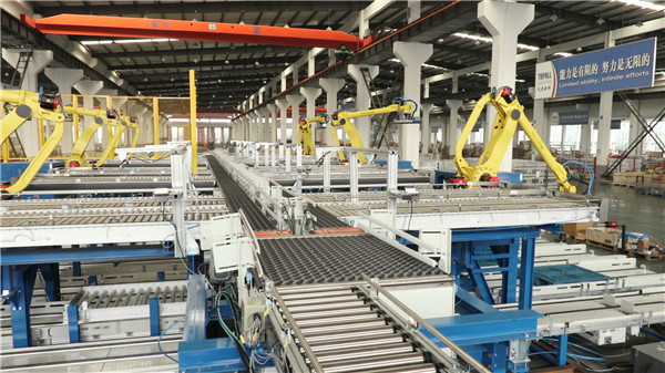 1658107282450351.jpg 新松分揀系統及機器人.jpg