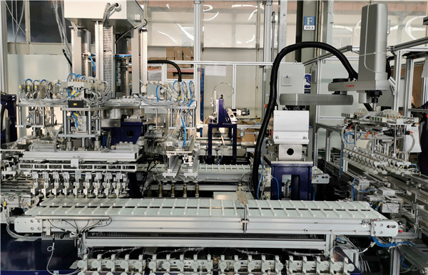 1658107356839117.jpg 新松注射器柔性包裝生產線.jpg